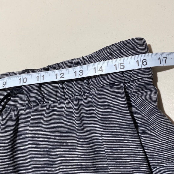 Lululemon On The Fly Pant Size 8 We Are From Space Slate /Black Drawstring 27” - Picture 5 of 12